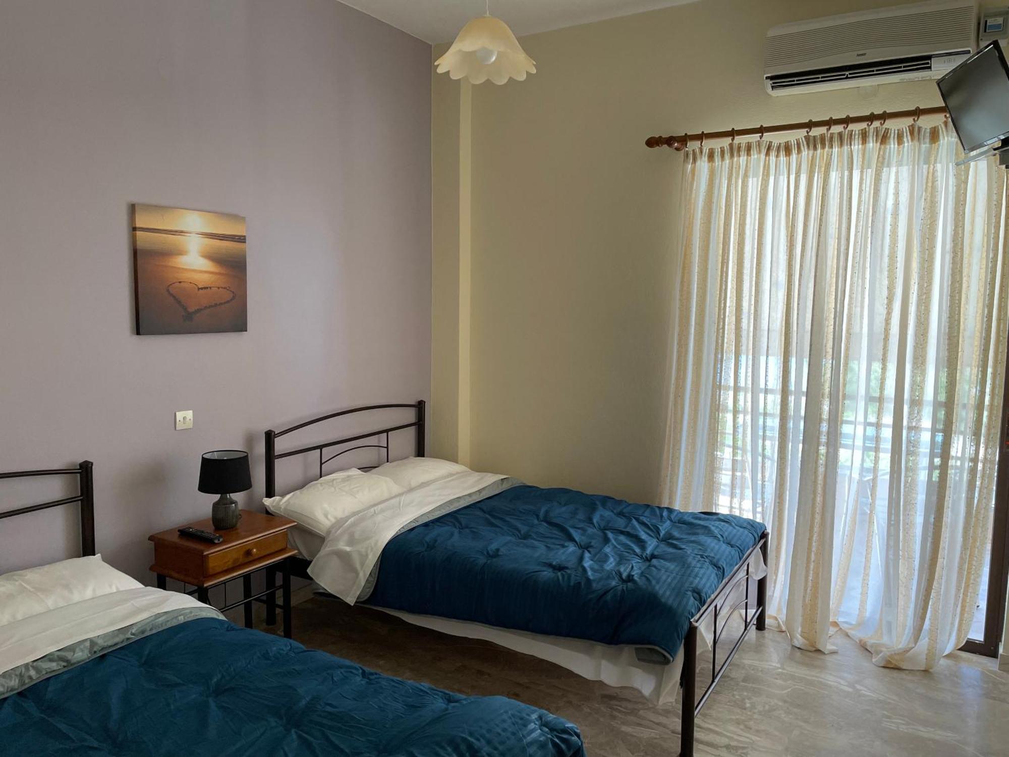 Finikas Apartment Iria Bagian luar foto