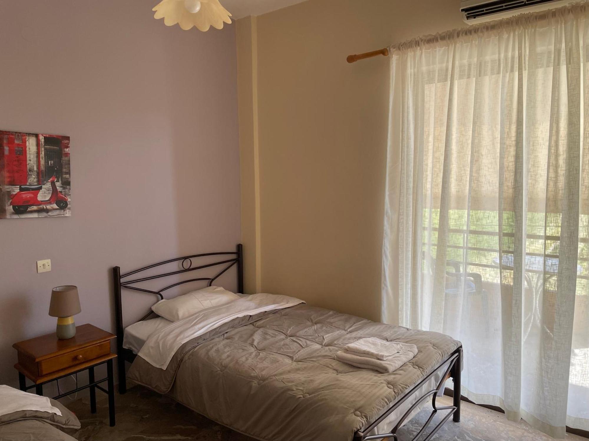 Finikas Apartment Iria Bagian luar foto